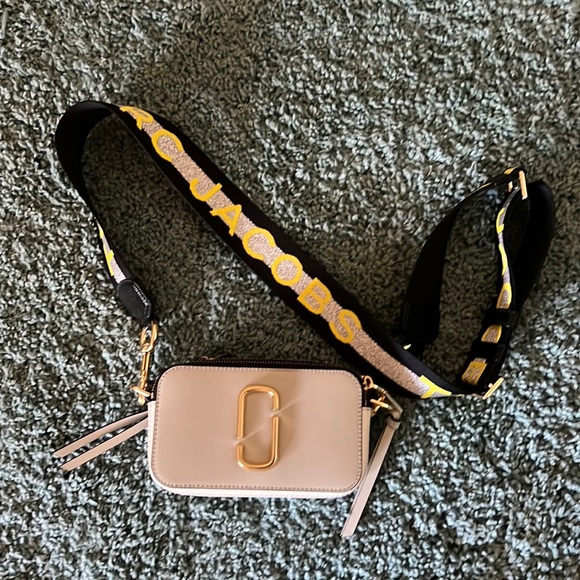 Marc Jacobs Handbags - Marc Jacobs ‘The SnapShot’ Camera Bag
